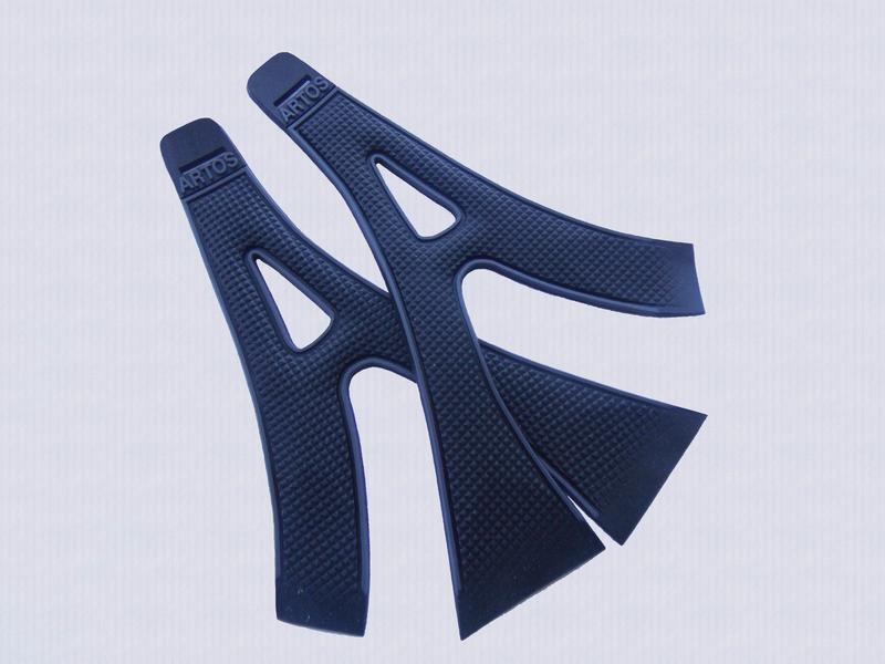 ФУРНИТУРА Для обуви - пластиковые аксессуары - Деталь наружного дизайна Такие накладки применяются в моделях спорт и полуспорт Обеспечена удобными скосами в области подшивки
